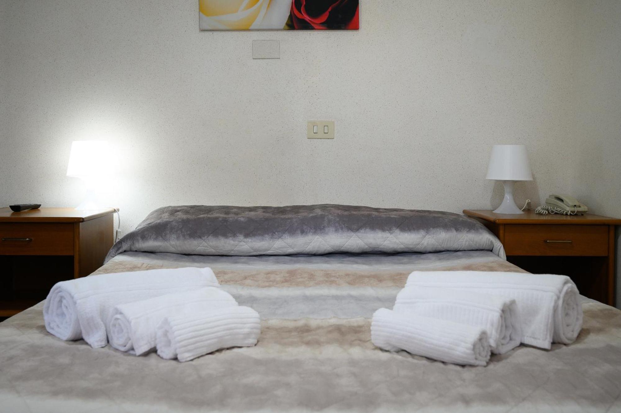 Hotel Casa Tra Noi Ρώμη Εξωτερικό φωτογραφία